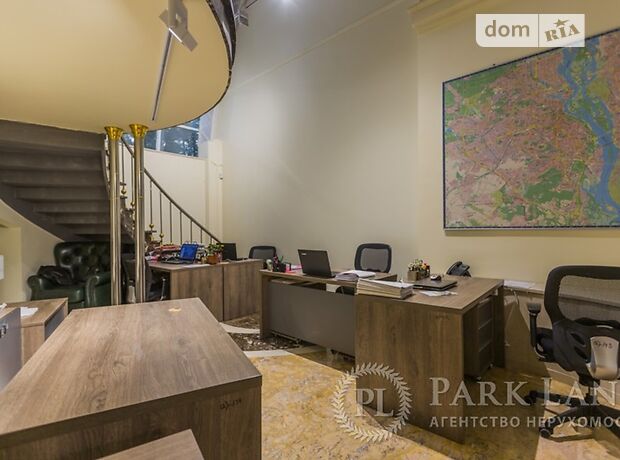 Офисное четырехэтажное здание в Киеве площадью 1752 кв.м. фото 1 Офисное четырехэтажное здание в Киеве площадью 1752 кв.м. фото 1