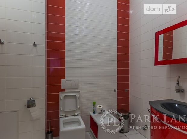 Офисное четырехэтажное здание в Киеве площадью 1752 кв.м. фото 1 Офисное четырехэтажное здание в Киеве площадью 1752 кв.м. фото 1
