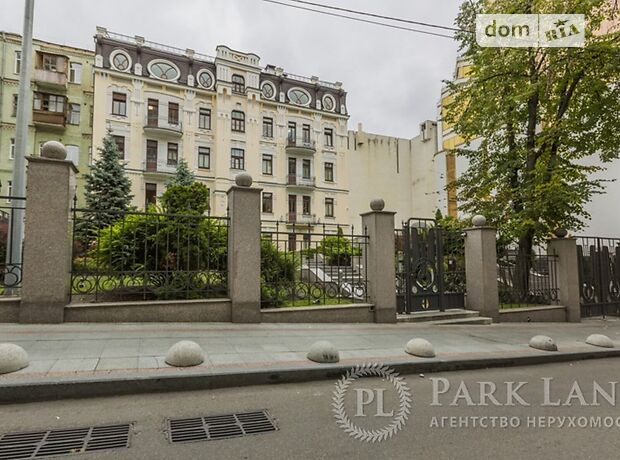 Офисное четырехэтажное здание в Киеве площадью 1752 кв.м. фото 1 Офисное четырехэтажное здание в Киеве площадью 1752 кв.м. фото 1