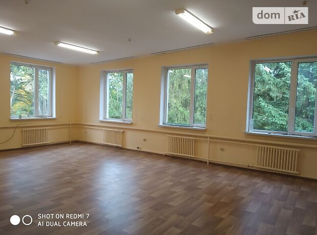 Офисное трехэтажное здание в Луцке площадью 4208.9 кв.м. фото 1 Офисное трехэтажное здание в Луцке площадью 4208.9 кв.м. фото 1
