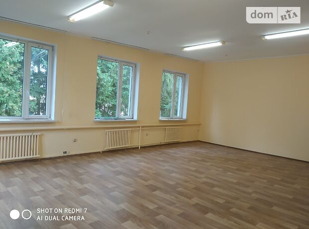 Офисное трехэтажное здание в Луцке площадью 4208.9 кв.м. фото 1 Офисное трехэтажное здание в Луцке площадью 4208.9 кв.м. фото 1