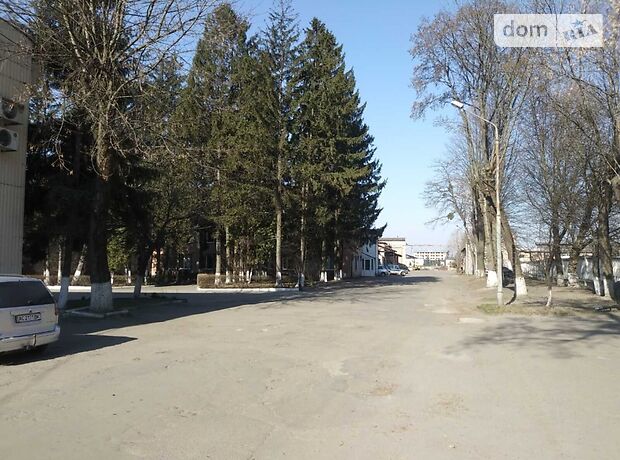 Офисное трехэтажное здание в Луцке площадью 4208.9 кв.м. фото 1 Офисное трехэтажное здание в Луцке площадью 4208.9 кв.м. фото 1