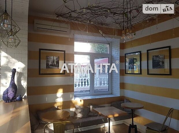 Офисное трехэтажное здание в Одессе площадью 672.4 кв.м. фото 1 Офисное трехэтажное здание в Одессе площадью 672.4 кв.м. фото 1