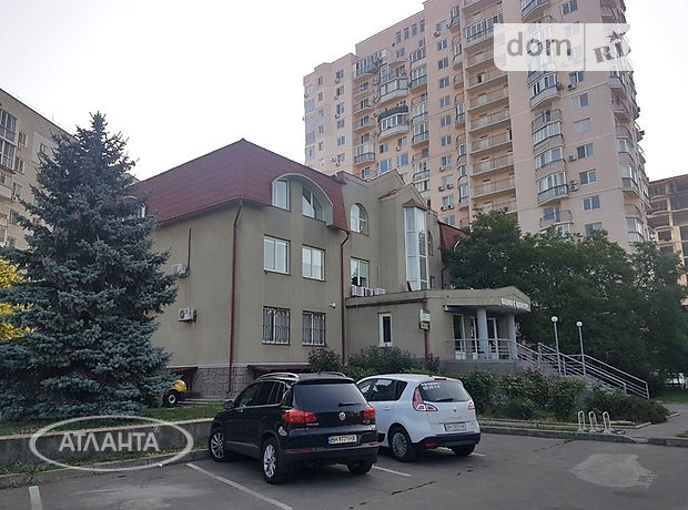 Офисное трехэтажное здание в Одессе площадью 1557.7 кв.м. фото 1 Офисное трехэтажное здание в Одессе площадью 1557.7 кв.м. фото 1