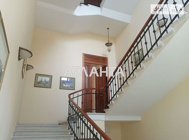 Офисное трехэтажное здание в Одессе площадью 1641 кв.м. фото 1 Офисное трехэтажное здание в Одессе площадью 1641 кв.м. фото 1