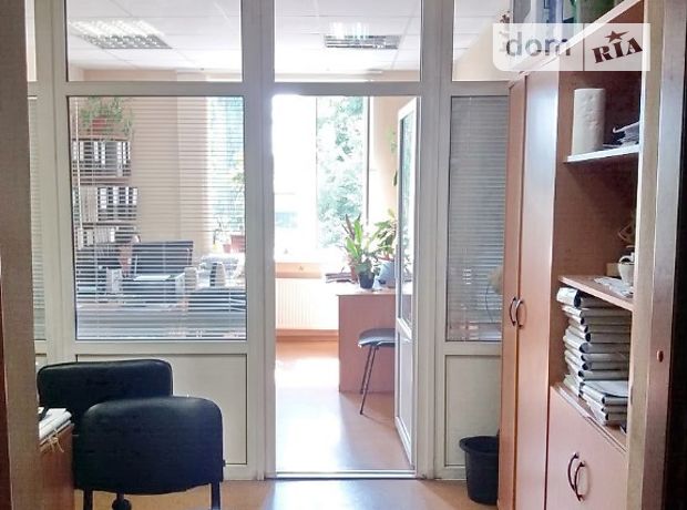 Офисное трехэтажное здание в Одессе площадью 1060 кв.м. фото 1 Офисное трехэтажное здание в Одессе площадью 1060 кв.м. фото 1
