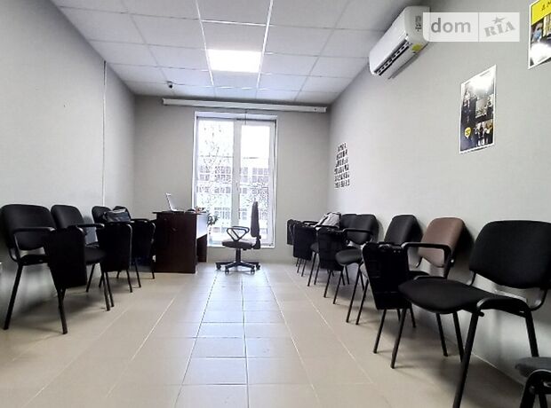 Офисное двухэтажное здание в Виннице площадью 130 кв.м. фото 1 Офисное двухэтажное здание в Виннице площадью 130 кв.м. фото 1