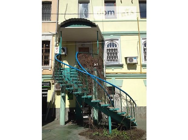 Офисное помещение на 365 кв.м. в нежилом помещении в жилом доме в Днепропетровске фото 1 Офисное помещение на 365 кв.м. в нежилом помещении в жилом доме в Днепропетровске фото 1