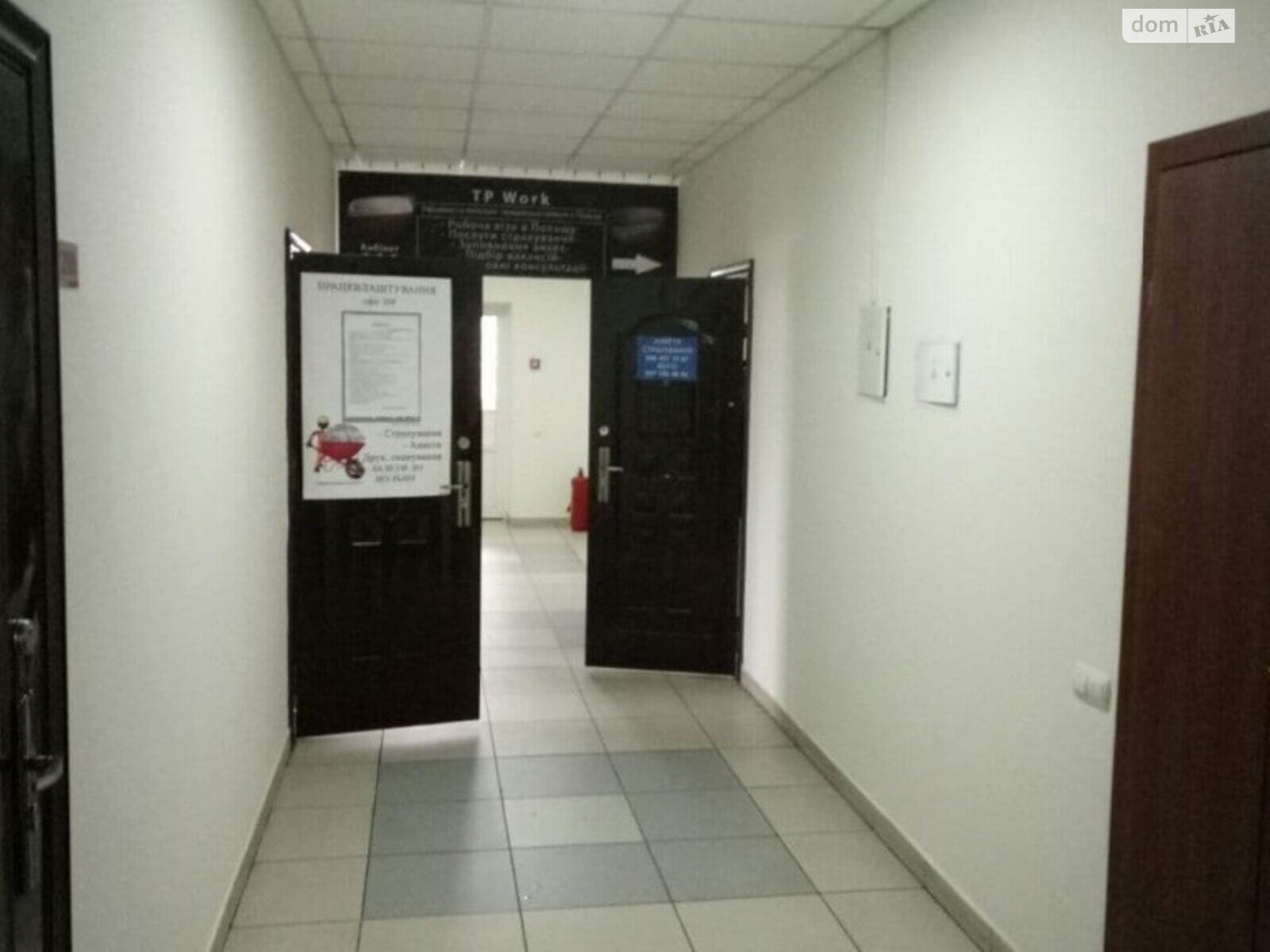 Офисное помещение на 705.3 кв.м. в Хмельницком фото 1