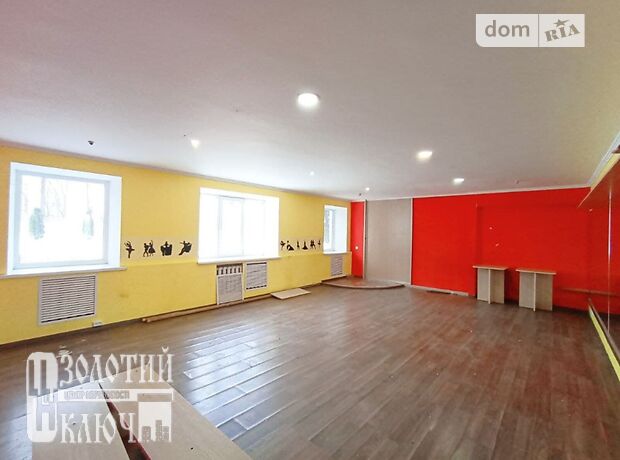 Офісне приміщення на 116.5 кв.м. в нежитловому приміщені в житловому будинку в Хмельницькому фото 1