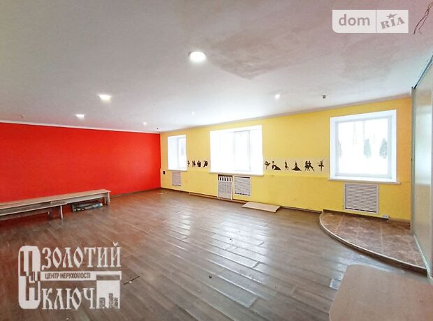 Офісне приміщення на 116.5 кв.м. в нежитловому приміщені в житловому будинку в Хмельницькому фото 1