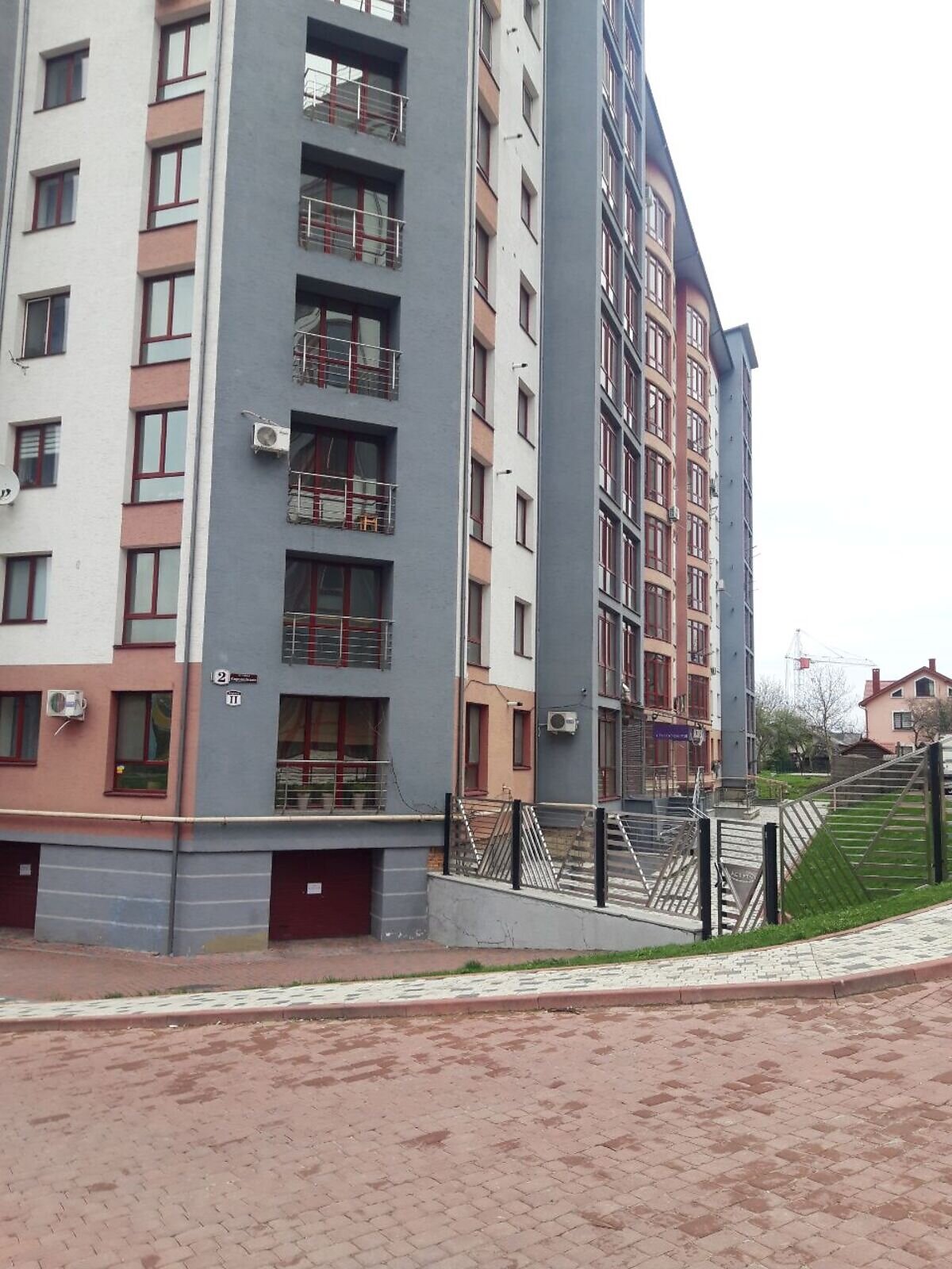 Офісне приміщення на 77.2 кв.м. в Івано-Франківську фото 1 Офісне приміщення на 77.2 кв.м. в Івано-Франківську фото 1
