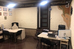 Офисное помещение на 39 кв.м. в нежилом помещении в жилом доме в Ивано-Франковске фото 2