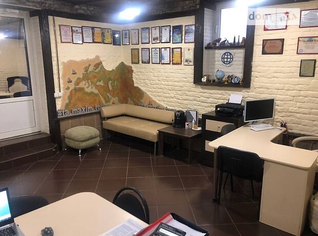 Офісне приміщення на 30 кв.м. в Івано-Франківську фото 1 Офісне приміщення на 30 кв.м. в Івано-Франківську фото 1