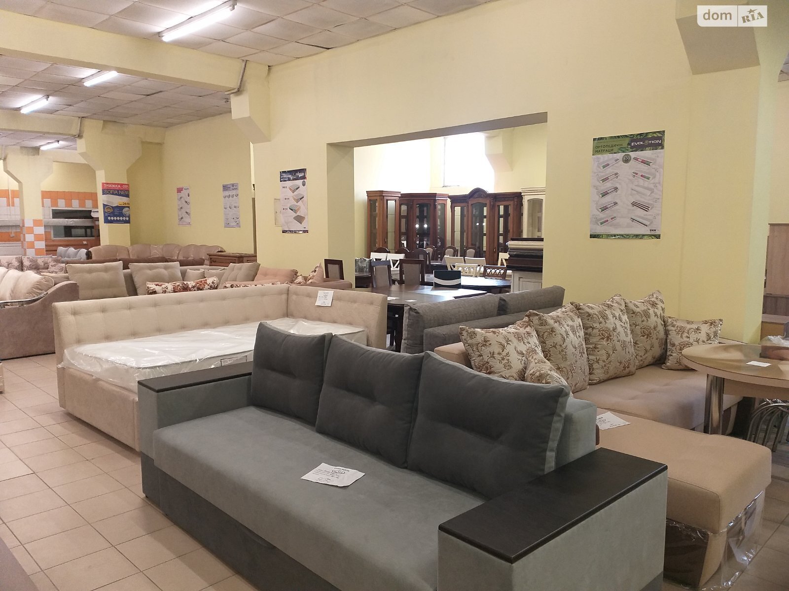 Офисное помещение на 5431 кв.м. в Калуше фото 1 Офисное помещение на 5431 кв.м. в Калуше фото 1