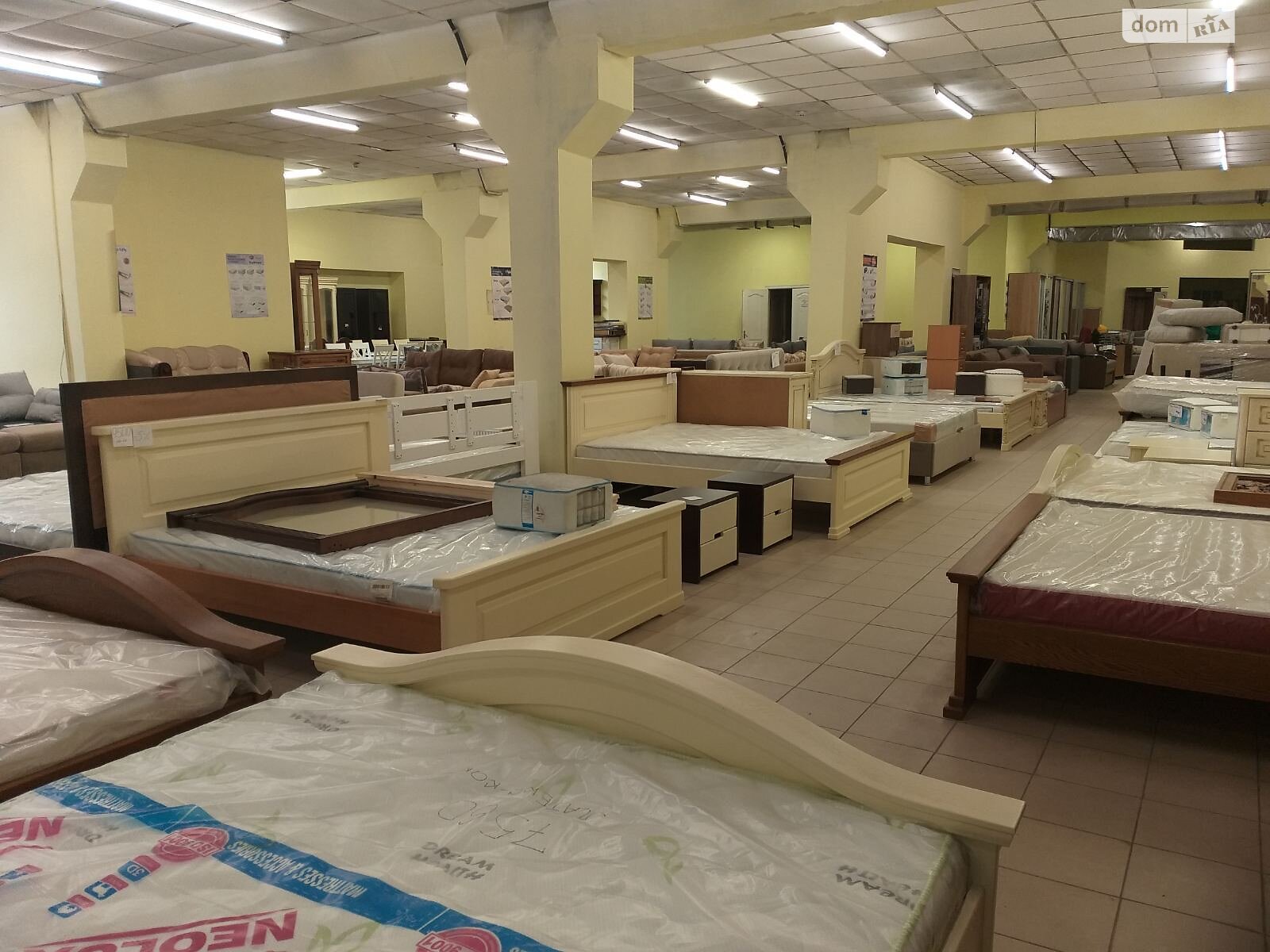Офисное помещение на 5431 кв.м. в Калуше фото 1 Офисное помещение на 5431 кв.м. в Калуше фото 1