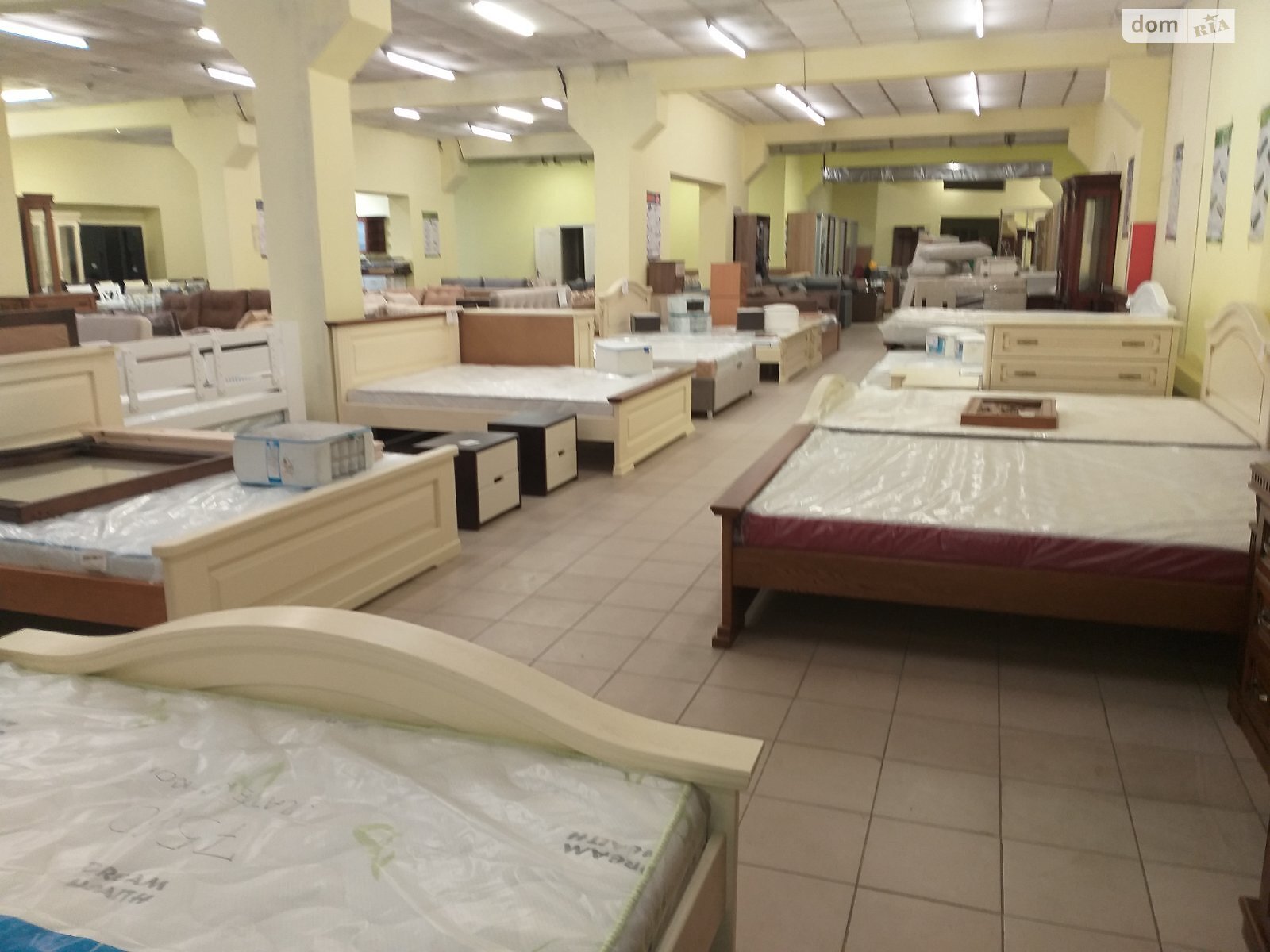 Офисное помещение на 5431 кв.м. в Калуше фото 1 Офисное помещение на 5431 кв.м. в Калуше фото 1