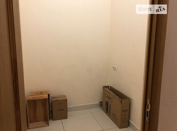 Офисное помещение на 34 кв.м. в бизнес-центре в Киеве фото 1 Офисное помещение на 34 кв.м. в бизнес-центре в Киеве фото 1
