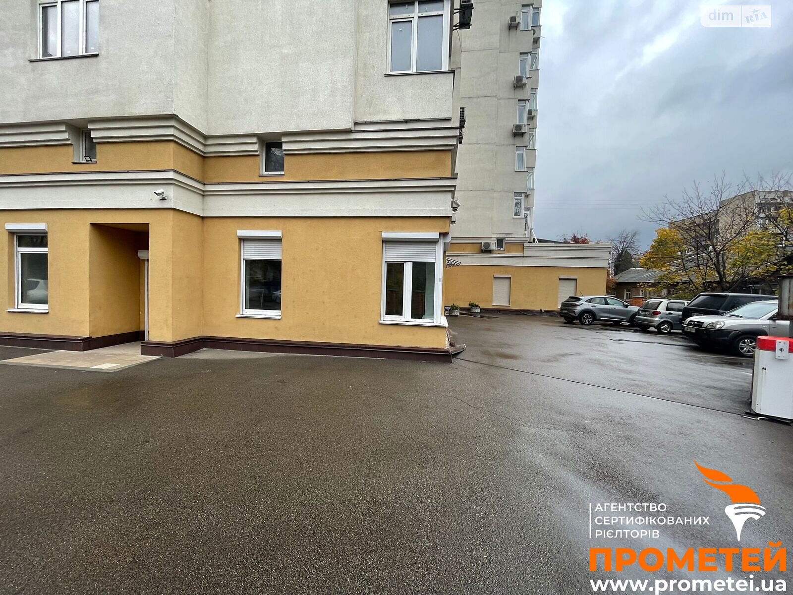Офисное помещение на 113.7 кв.м. в Киеве фото 1