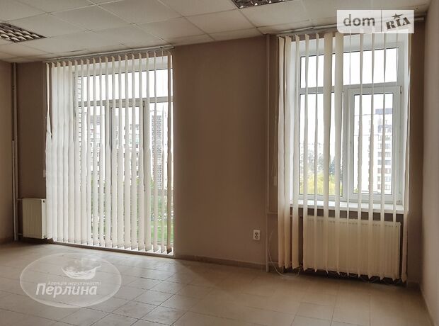 Офисное помещение на 27 кв.м. в бизнес-центре в Тернополе фото 1