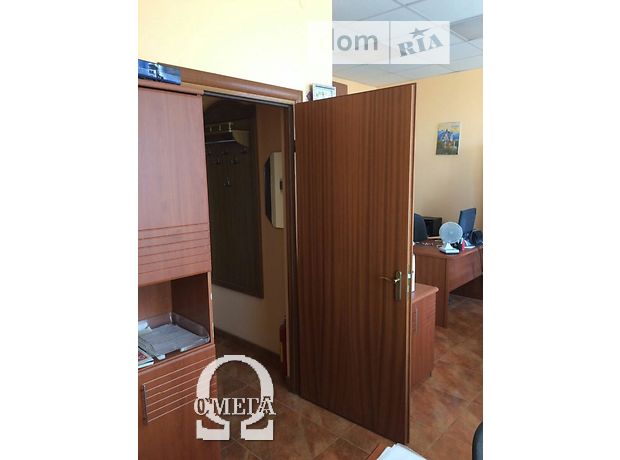 Офисное помещение на 28 кв.м. в бизнес-центре в Тернополе фото 1 Офисное помещение на 28 кв.м. в бизнес-центре в Тернополе фото 1