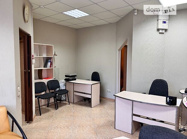 Офісне приміщення на 40 кв.м. в нежитловому приміщені в житловому будинку в Вінниці фото 1 Офісне приміщення на 40 кв.м. в нежитловому приміщені в житловому будинку в Вінниці фото 1
