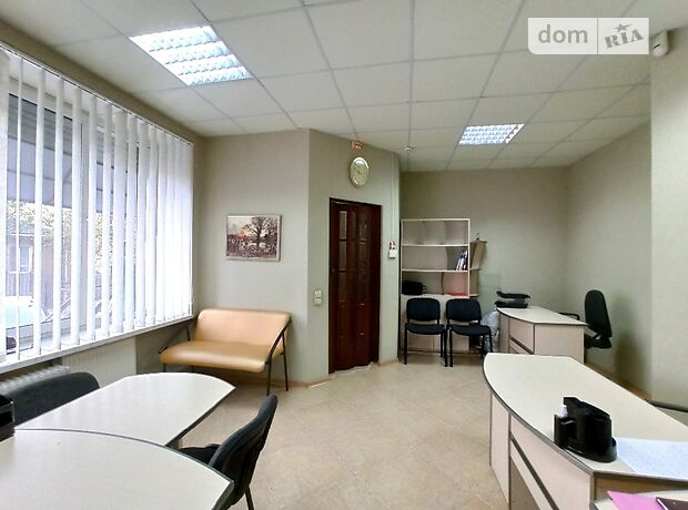 Офісне приміщення на 40 кв.м. в нежитловому приміщені в житловому будинку в Вінниці фото 1 Офісне приміщення на 40 кв.м. в нежитловому приміщені в житловому будинку в Вінниці фото 1
