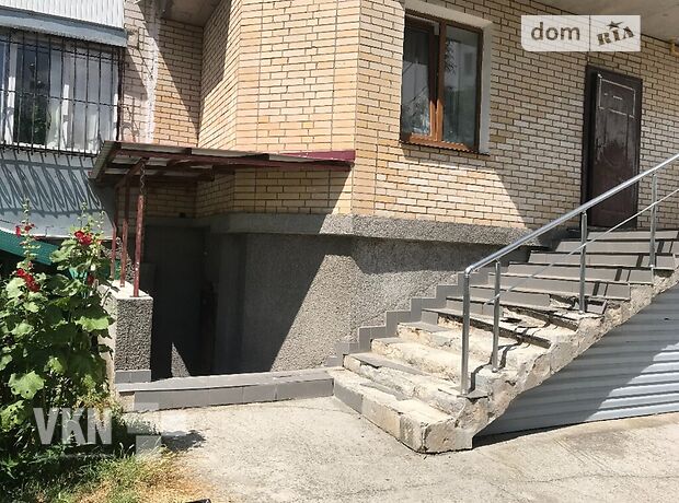Офісне приміщення на 322 кв.м. в нежитловому приміщені в житловому будинку в Вінниці фото 1 Офісне приміщення на 322 кв.м. в нежитловому приміщені в житловому будинку в Вінниці фото 1