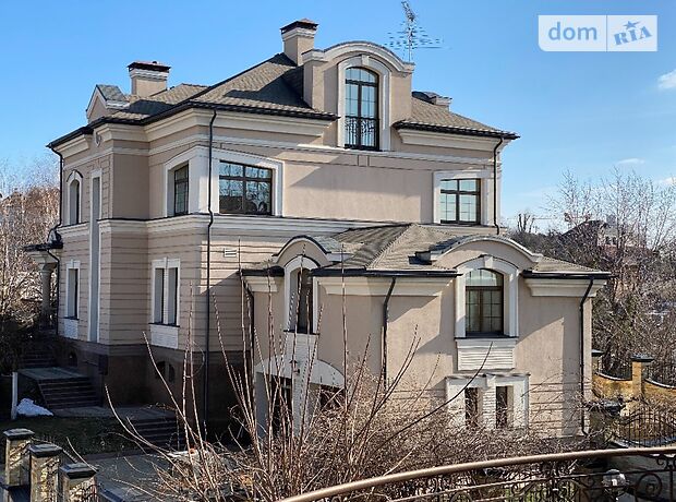 Офісна триповерхова будівля в Києві площею 760 кв.м. фото 1 Офісна триповерхова будівля в Києві площею 760 кв.м. фото 1