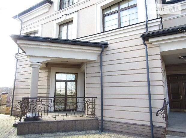 Офісна триповерхова будівля в Києві площею 760 кв.м. фото 1 Офісна триповерхова будівля в Києві площею 760 кв.м. фото 1