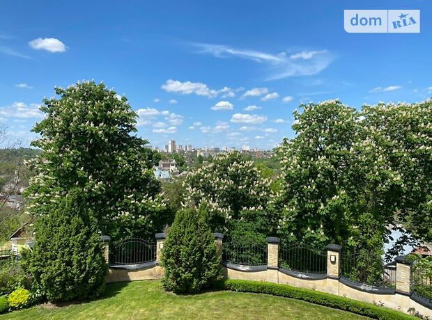 Офісна триповерхова будівля в Києві площею 760 кв.м. фото 1 Офісна триповерхова будівля в Києві площею 760 кв.м. фото 1