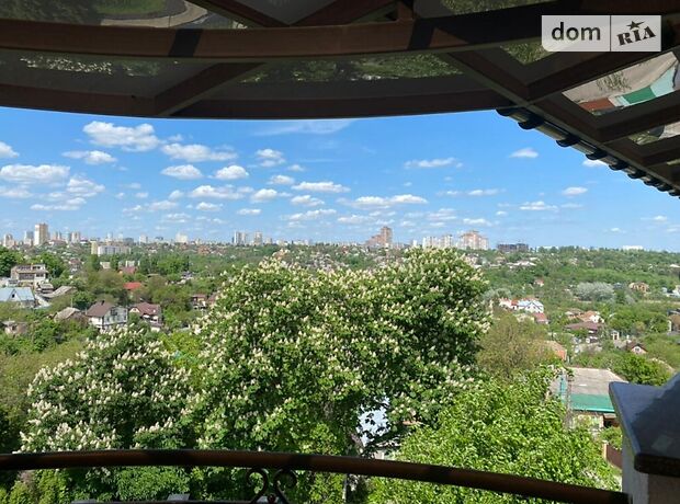 Офісна триповерхова будівля в Києві площею 760 кв.м. фото 1 Офісна триповерхова будівля в Києві площею 760 кв.м. фото 1