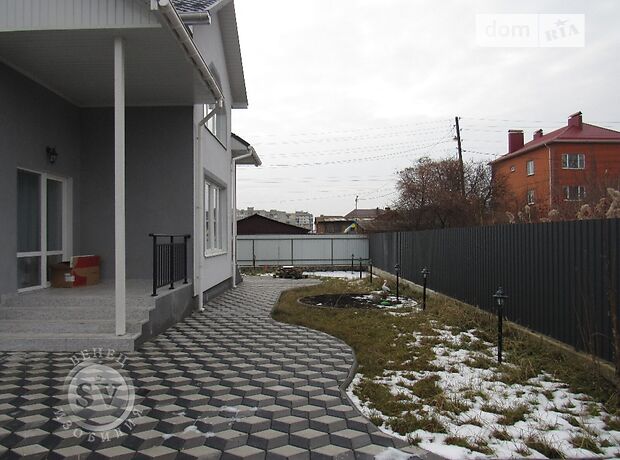 Офисное двухэтажное здание в Виннице площадью 150 кв.м. фото 1 Офисное двухэтажное здание в Виннице площадью 150 кв.м. фото 1
