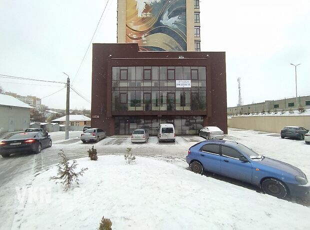 Офісна чотириповерхова будівля в Вінниці площею 433 кв.м. фото 1 Офісна чотириповерхова будівля в Вінниці площею 433 кв.м. фото 1