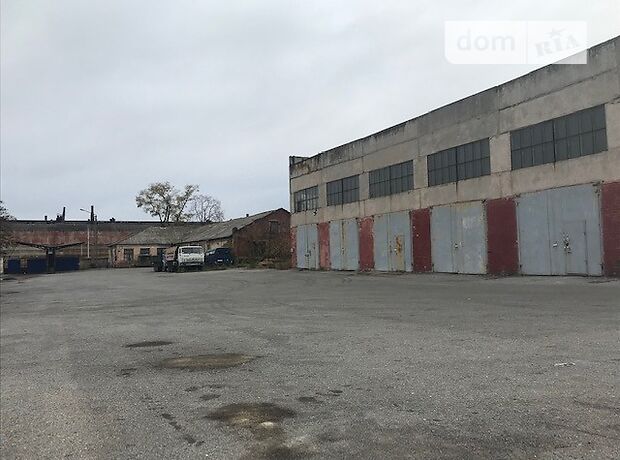 Отдельно стоящий гараж универсальный в Артемовске, площадь 12000 кв.м. фото 1 Отдельно стоящий гараж универсальный в Артемовске, площадь 12000 кв.м. фото 1