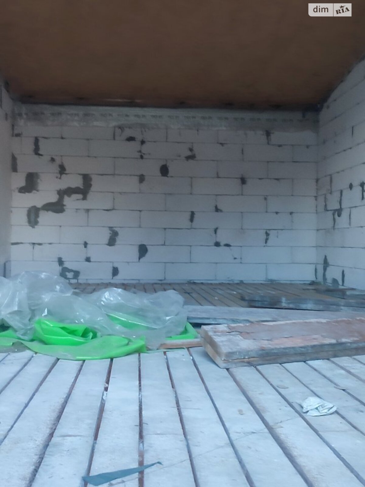 Окремий гараж під бус в Білій Церкві, площа 106 кв.м. фото 1 Окремий гараж під бус в Білій Церкві, площа 106 кв.м. фото 1
