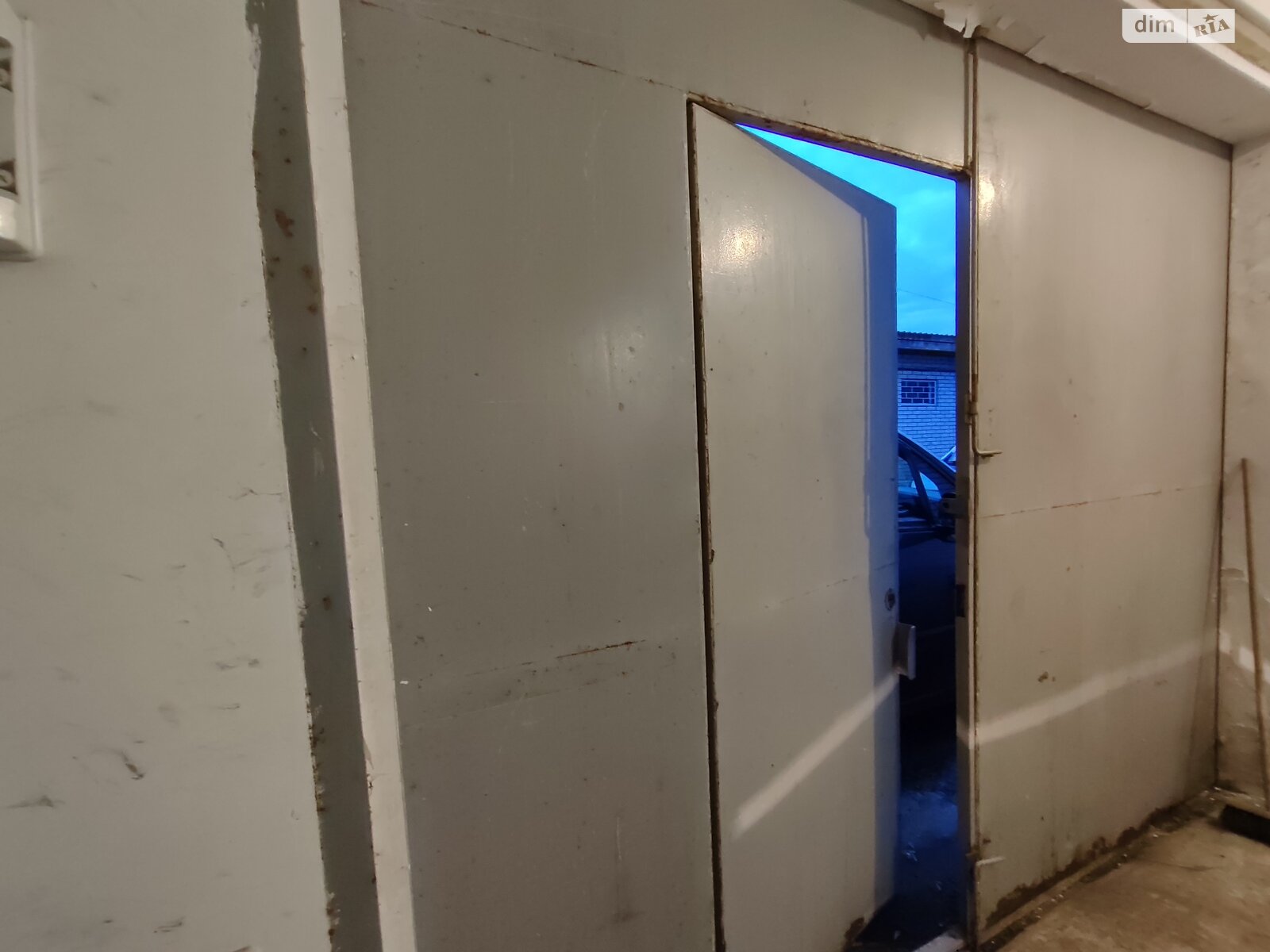 Отдельно стоящий гараж под легковое авто в Буче, площадь 22.3 кв.м. фото 1