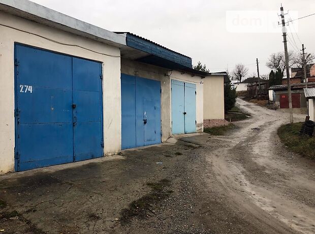 Отдельно стоящий гараж под бус в Черткове, площадь 33 кв.м. фото 1 Отдельно стоящий гараж под бус в Черткове, площадь 33 кв.м. фото 1
