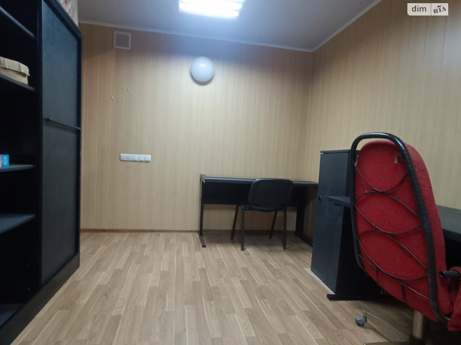 Окремий гараж під легкове авто в Дніпрі, площа 50 кв.м. фото 1 Окремий гараж під легкове авто в Дніпрі, площа 50 кв.м. фото 1
