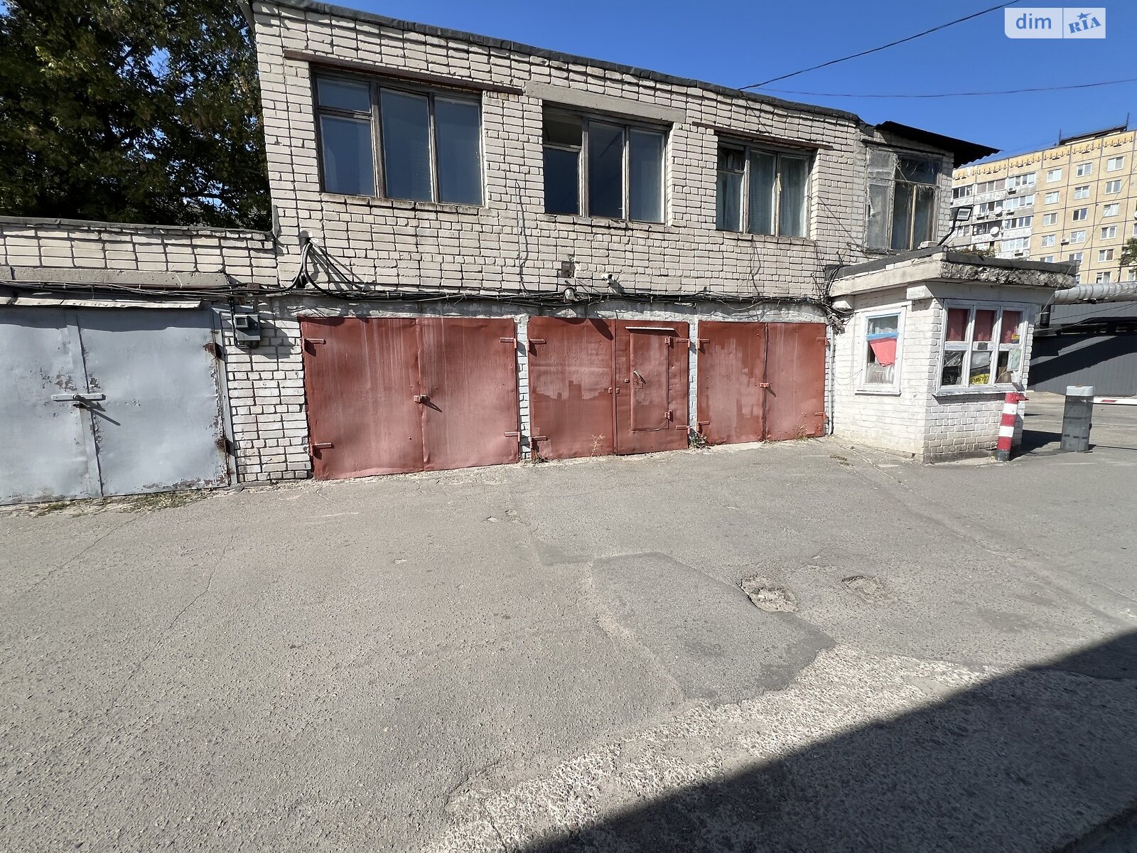 Отдельно стоящий гараж универсальный в Днепре, площадь 47 кв.м. фото 1 Отдельно стоящий гараж универсальный в Днепре, площадь 47 кв.м. фото 1