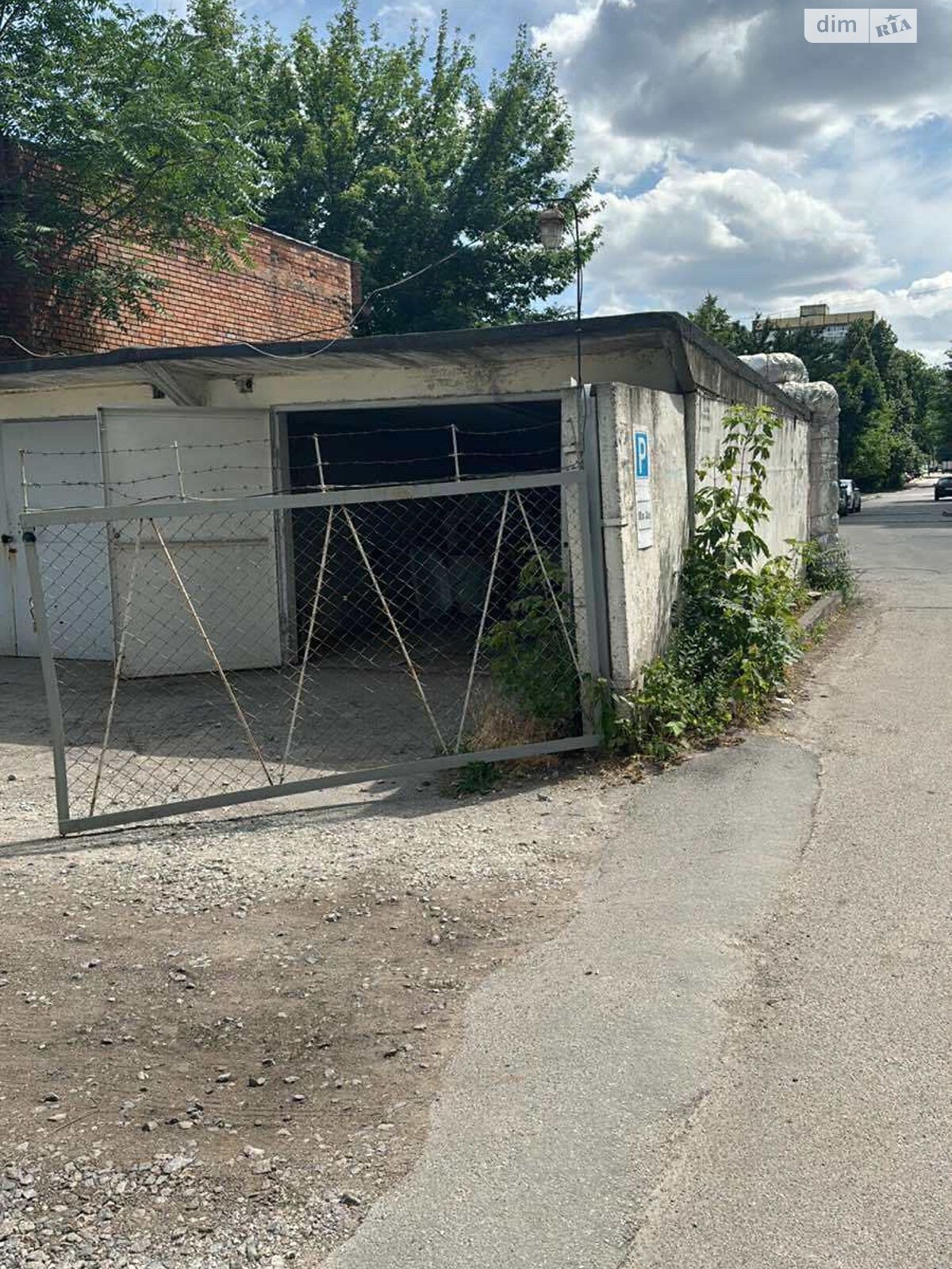 Отдельно стоящий гараж под легковое авто в Днепре, площадь 24 кв.м. фото 1 Отдельно стоящий гараж под легковое авто в Днепре, площадь 24 кв.м. фото 1