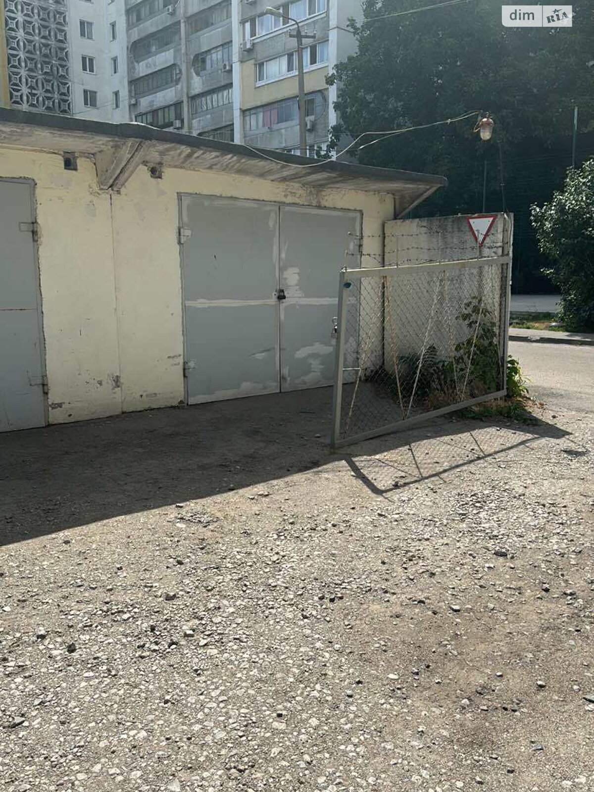 Отдельно стоящий гараж под легковое авто в Днепре, площадь 24 кв.м. фото 1 Отдельно стоящий гараж под легковое авто в Днепре, площадь 24 кв.м. фото 1