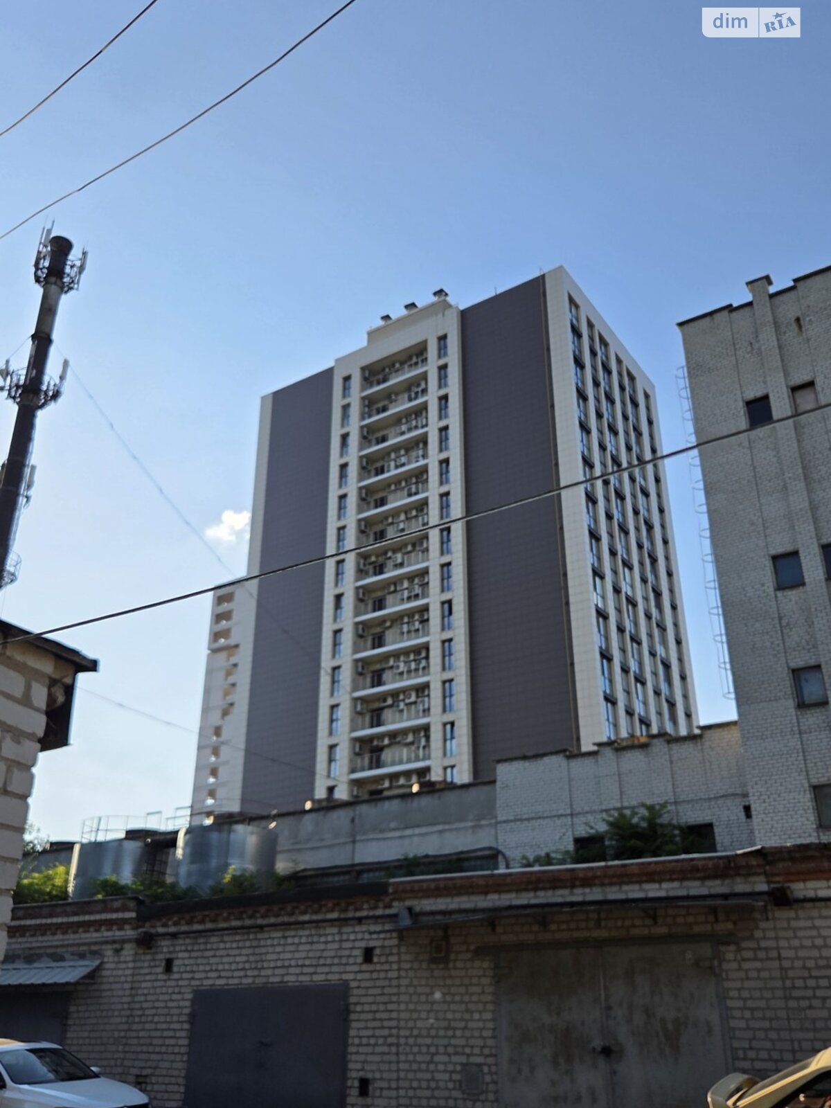 Окремий гараж під легкове авто в Дніпрі, площа 24 кв.м. фото 1 Окремий гараж під легкове авто в Дніпрі, площа 24 кв.м. фото 1