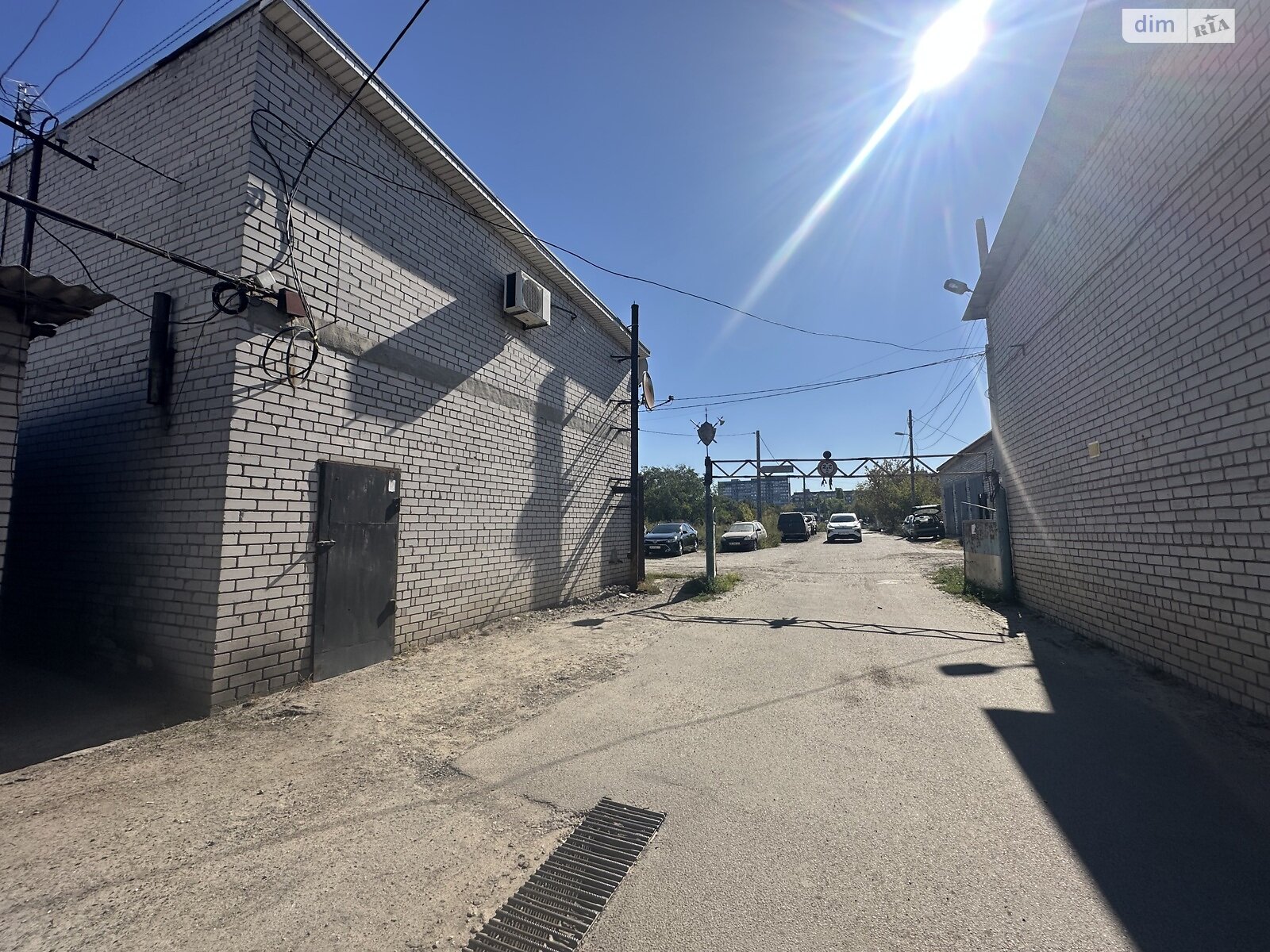 Отдельно стоящий гараж универсальный в Днепре, площадь 116.3 кв.м. фото 1 Отдельно стоящий гараж универсальный в Днепре, площадь 116.3 кв.м. фото 1