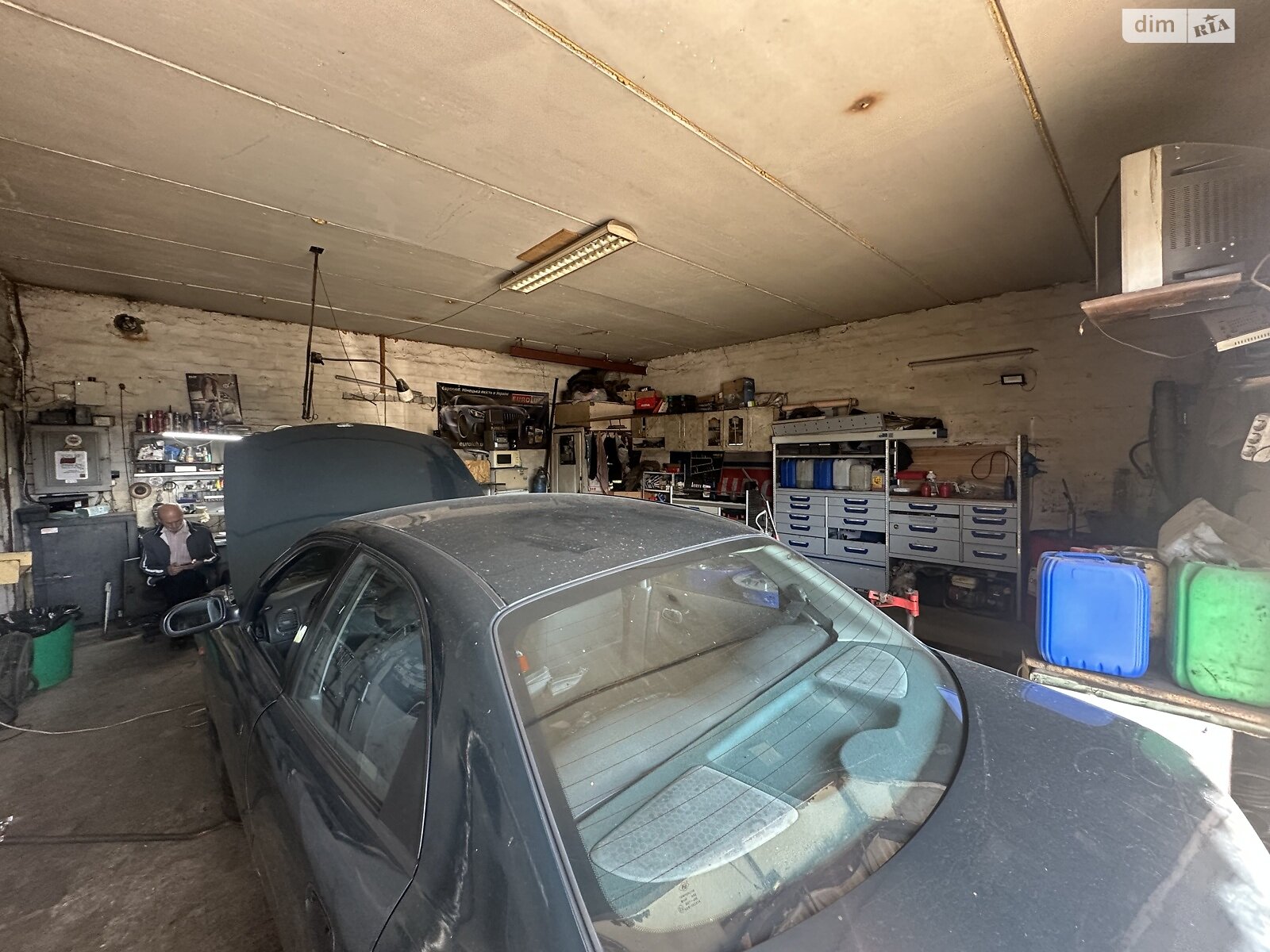 Отдельно стоящий гараж универсальный в Днепре, площадь 116.3 кв.м. фото 1 Отдельно стоящий гараж универсальный в Днепре, площадь 116.3 кв.м. фото 1