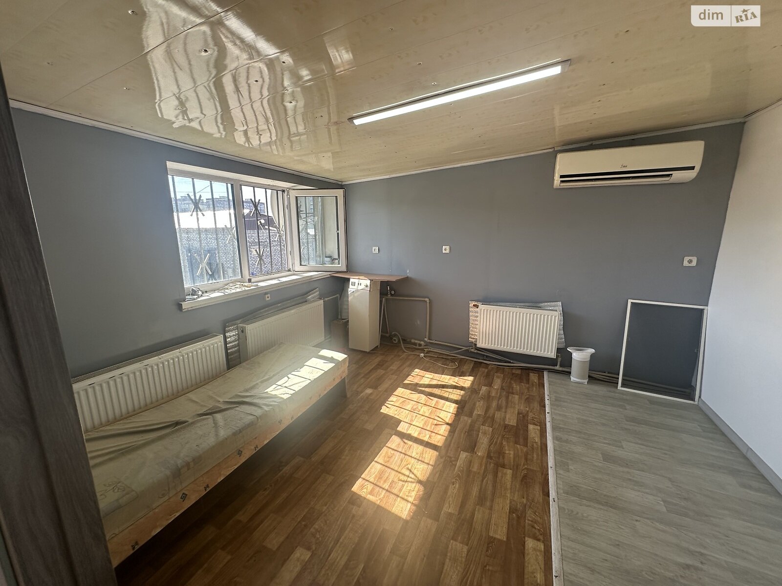 Отдельно стоящий гараж универсальный в Днепре, площадь 116.3 кв.м. фото 1 Отдельно стоящий гараж универсальный в Днепре, площадь 116.3 кв.м. фото 1