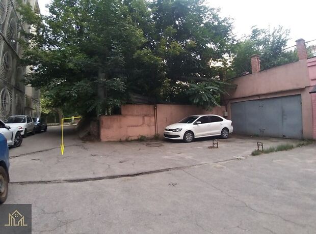 Окремий гараж під легкове авто в Дніпрі, площа 949 кв.м. фото 1 Окремий гараж під легкове авто в Дніпрі, площа 949 кв.м. фото 1