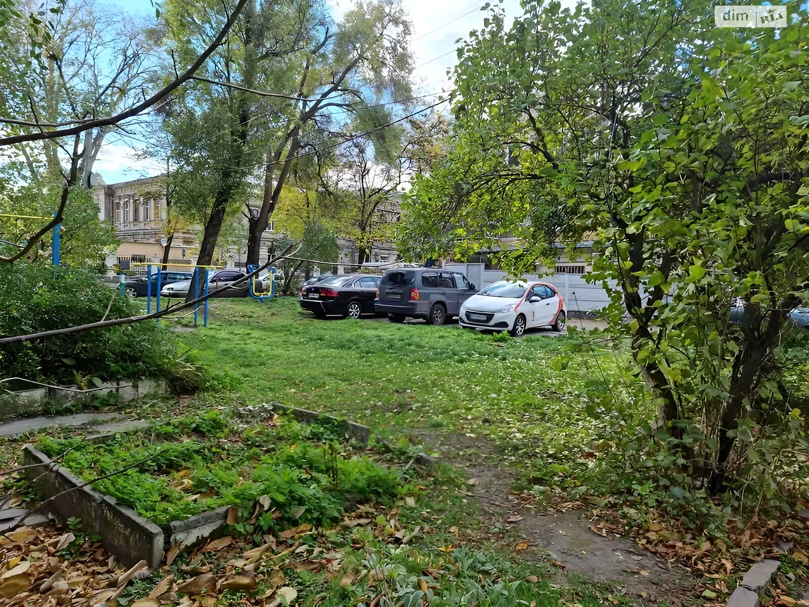 Отдельно стоящий гараж под легковое авто в Днепре, площадь 33 кв.м. фото 1 Отдельно стоящий гараж под легковое авто в Днепре, площадь 33 кв.м. фото 1