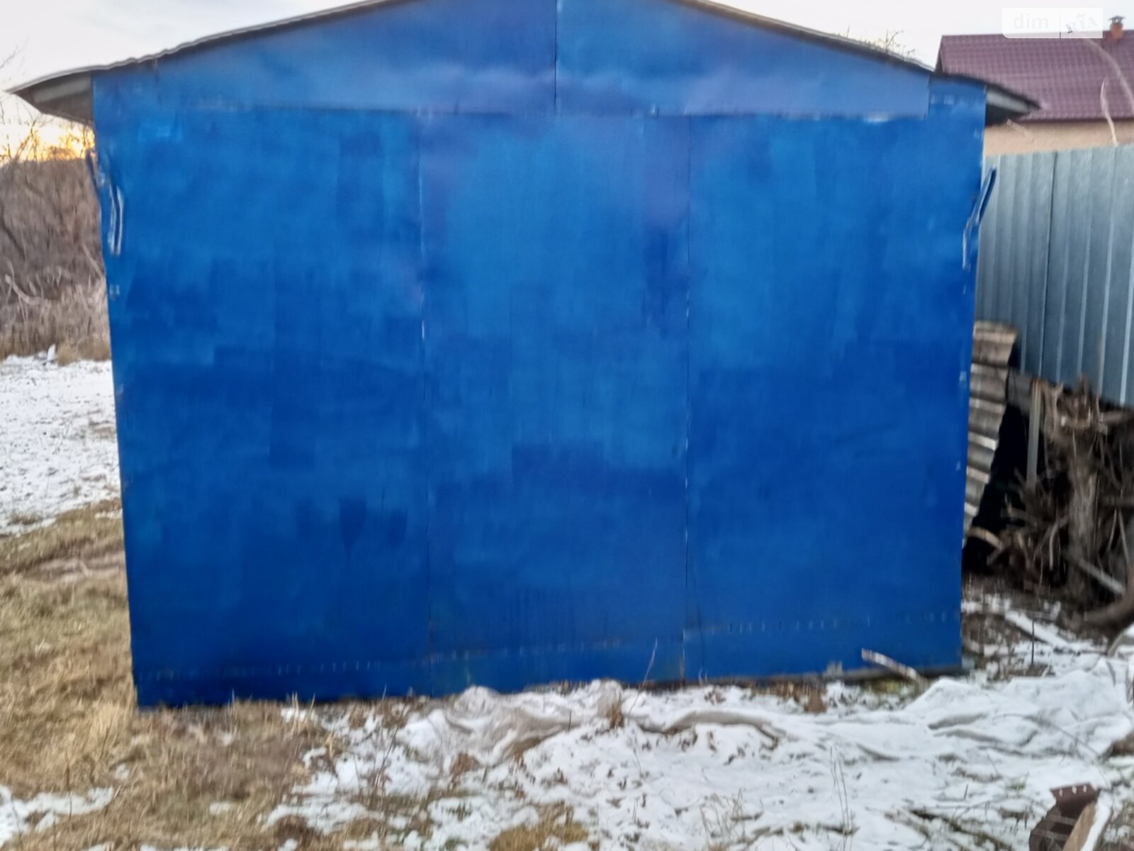 Отдельно стоящий гараж под легковое авто в Фурсах, площадь 15 кв.м. фото 1 Отдельно стоящий гараж под легковое авто в Фурсах, площадь 15 кв.м. фото 1