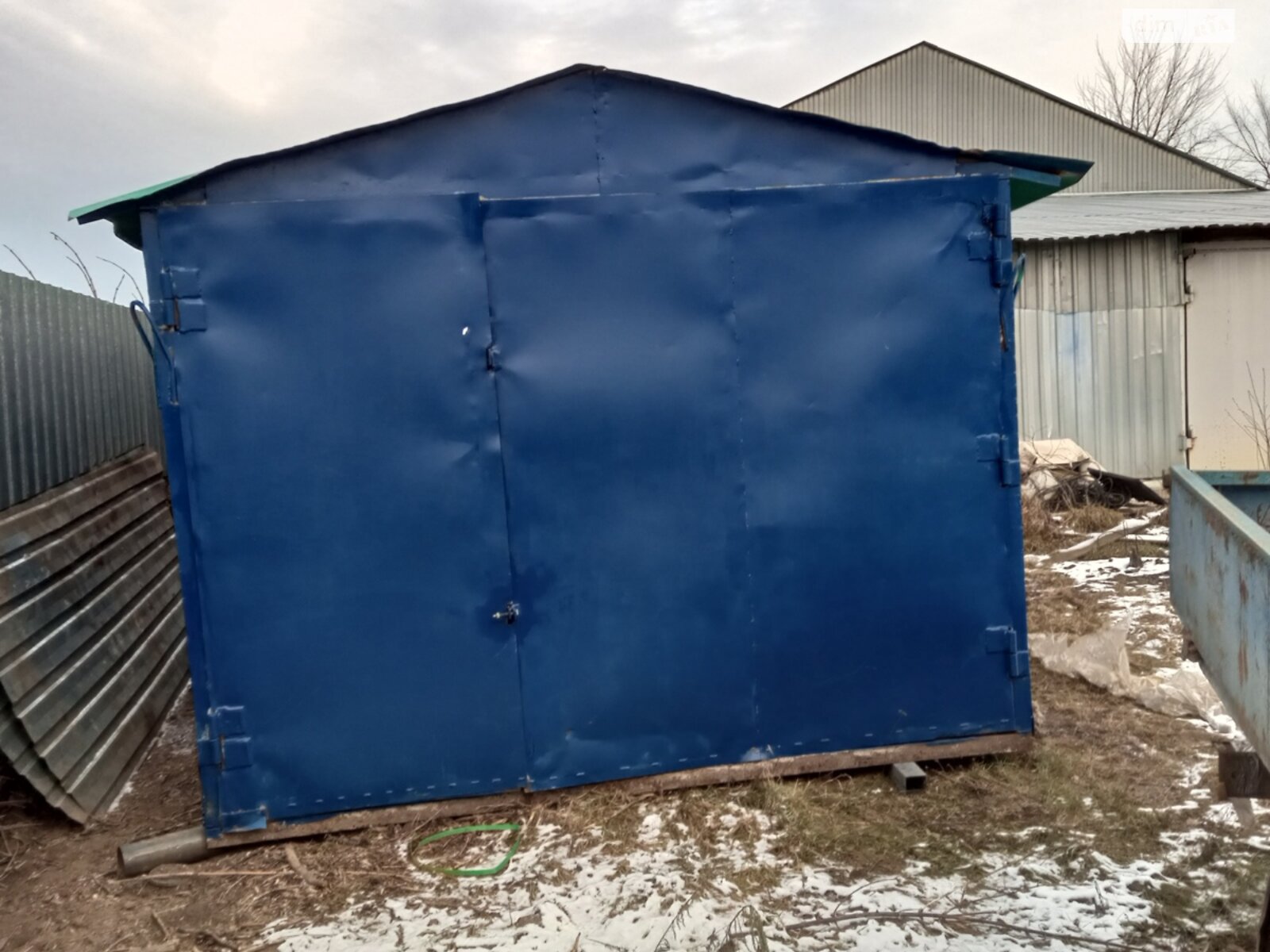 Отдельно стоящий гараж под легковое авто в Фурсах, площадь 15 кв.м. фото 1 Отдельно стоящий гараж под легковое авто в Фурсах, площадь 15 кв.м. фото 1